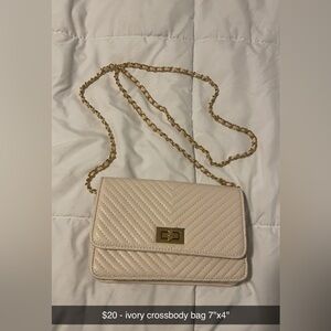 Crossbody purse
